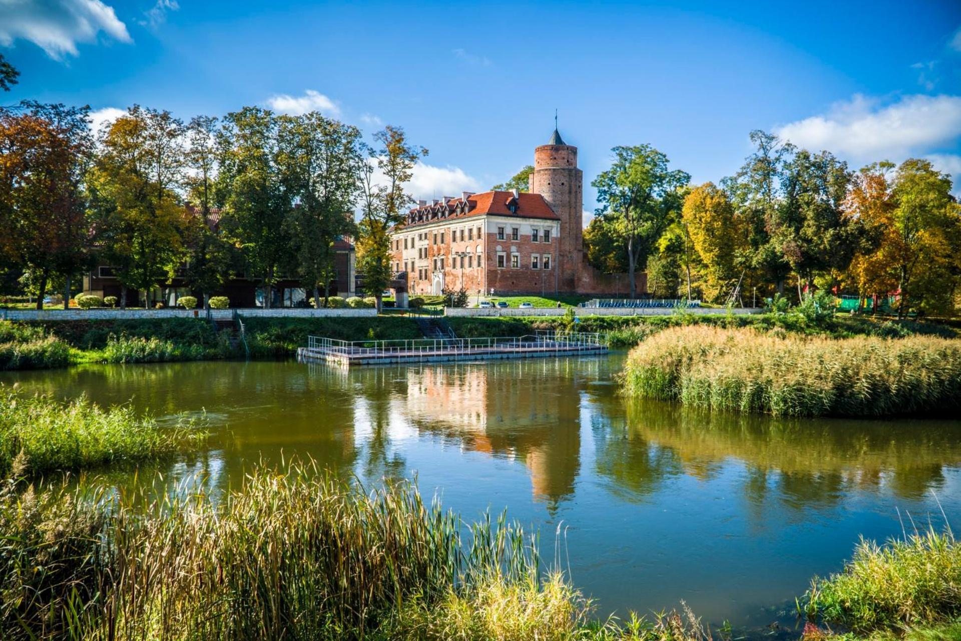 Zamek Uniejow Aparthotel Exterior photo