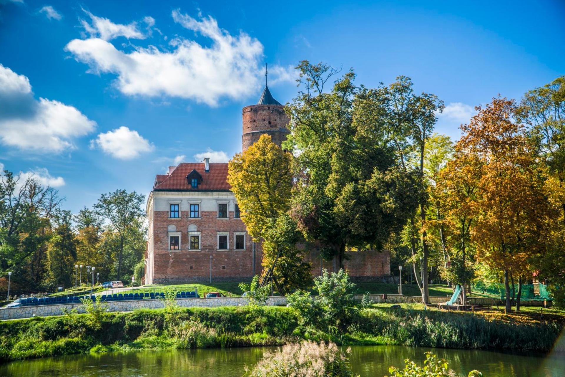 Zamek Uniejow Aparthotel Exterior photo