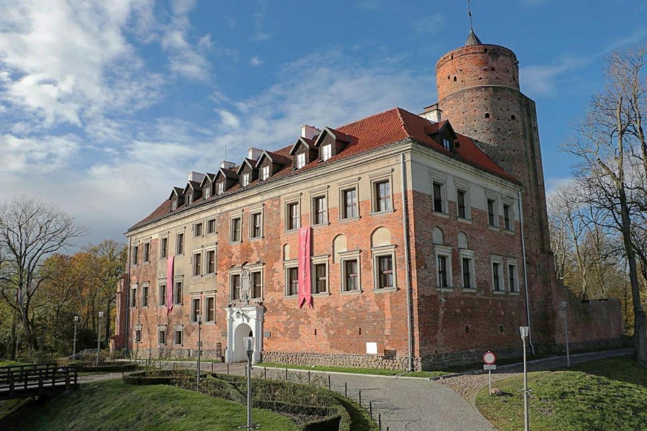 Zamek Uniejow Aparthotel Exterior photo